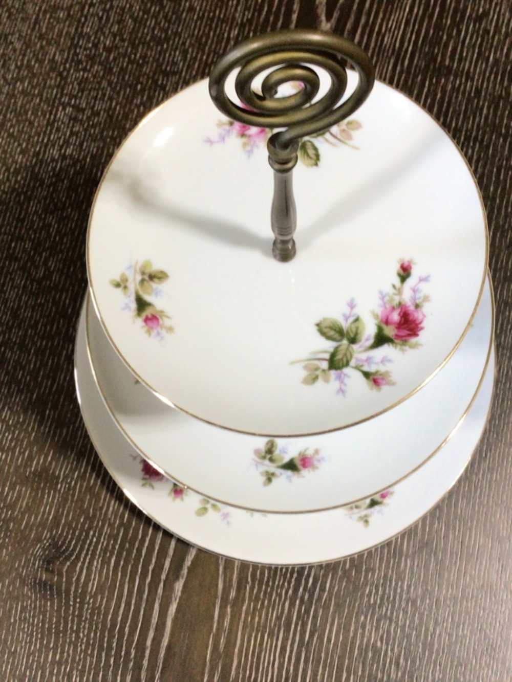Vintage 3 Tiered White Floral Porcelain Cake Stand - Picture 4 of 10